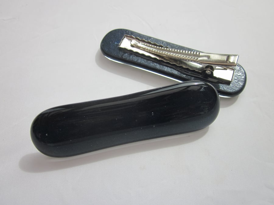 One glass crocodile hair clip - Dark sapphire shimmer