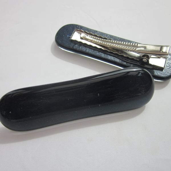 One glass crocodile hair clip - Dark sapphire shimmer