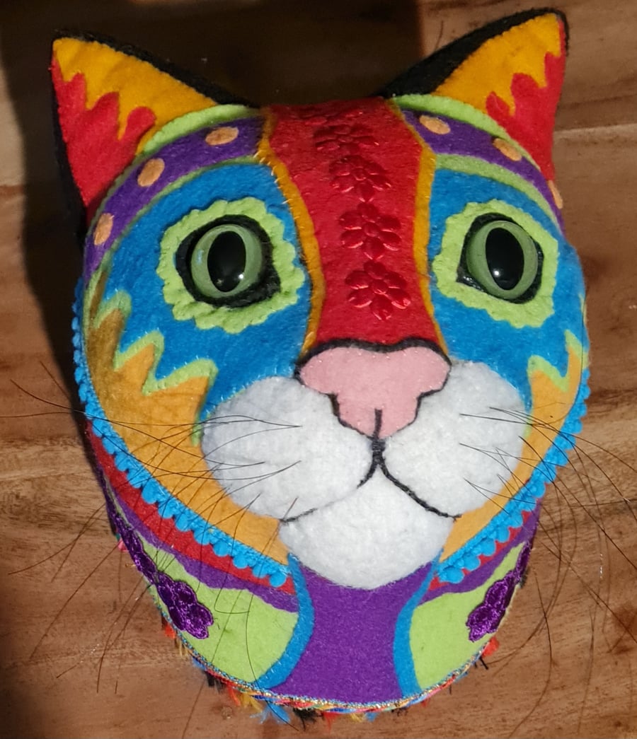 Larger than life felt cat head wall mount 'El Gato Loco'