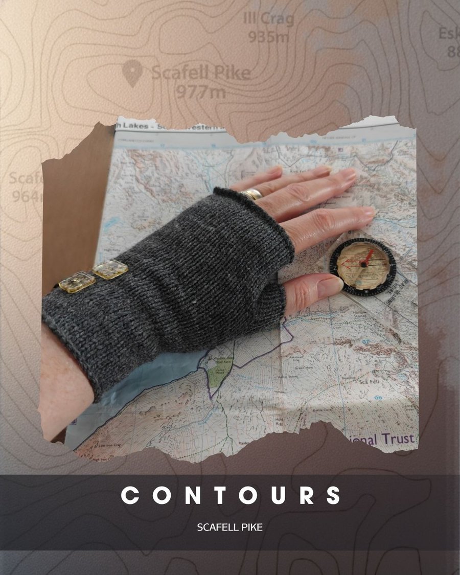 Merino Wool Grey Fingerless Gloves. Texting Gloves. Button gloves. Christmas