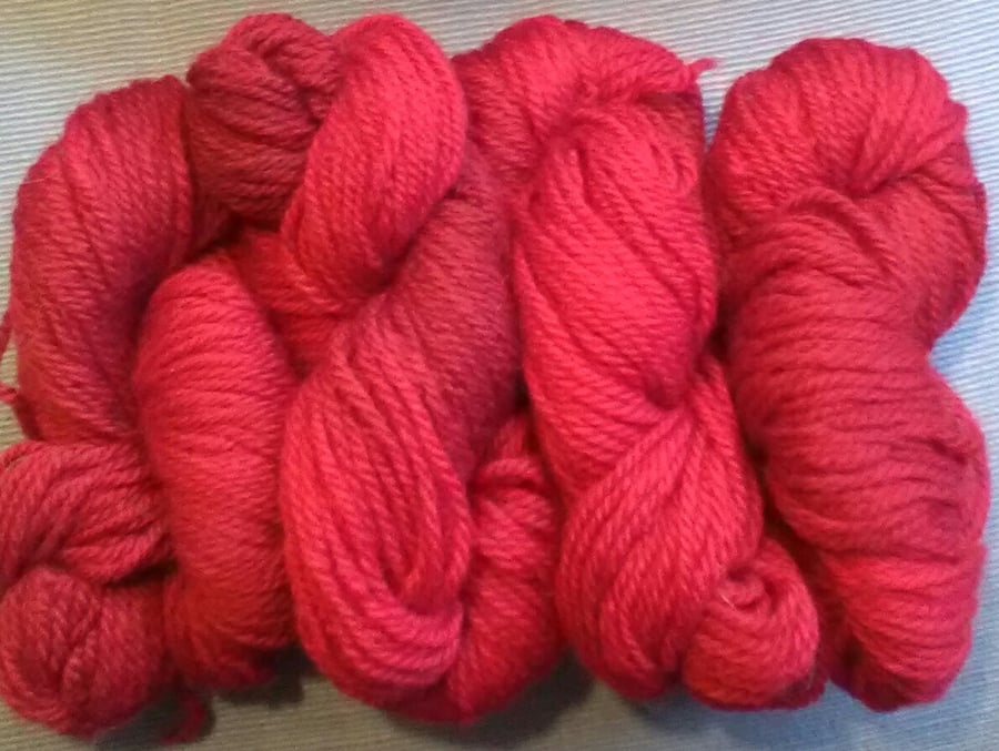 100g Hand-dyed 100% WOOL ARAN Reds mix