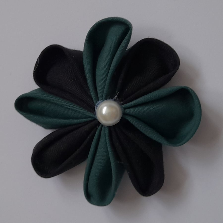 Black and Green Folded Flower Hair Clip