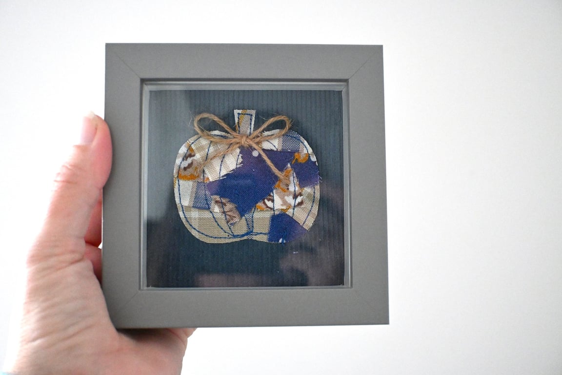 textile art pumpkin picture