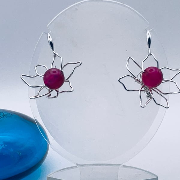 Fashion fuchsia and adorable agate flower drop earrings