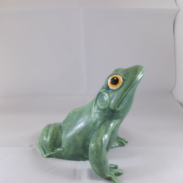 Ceramic Hand Painted Small Green Frog Animal Garden Home Ornament Decoration.   