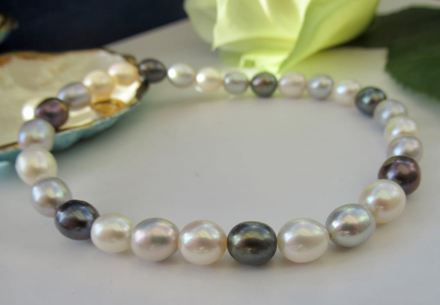 'Siren's Song' multi pearl stretchy bracelet 