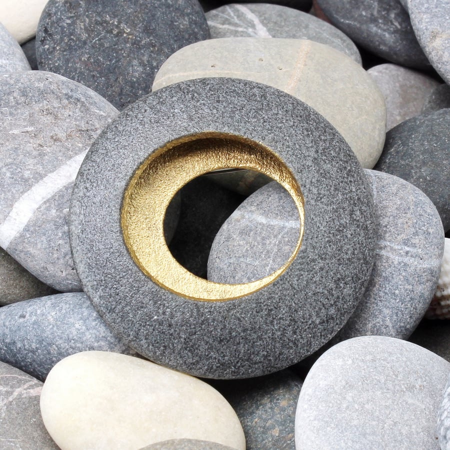 Round pebble brooch with golden hollow centre, nature inspired 