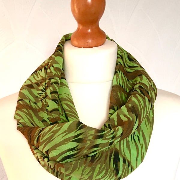  Jungle print infinity scarf loop cowl scarf green