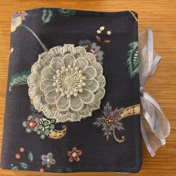  Needle book