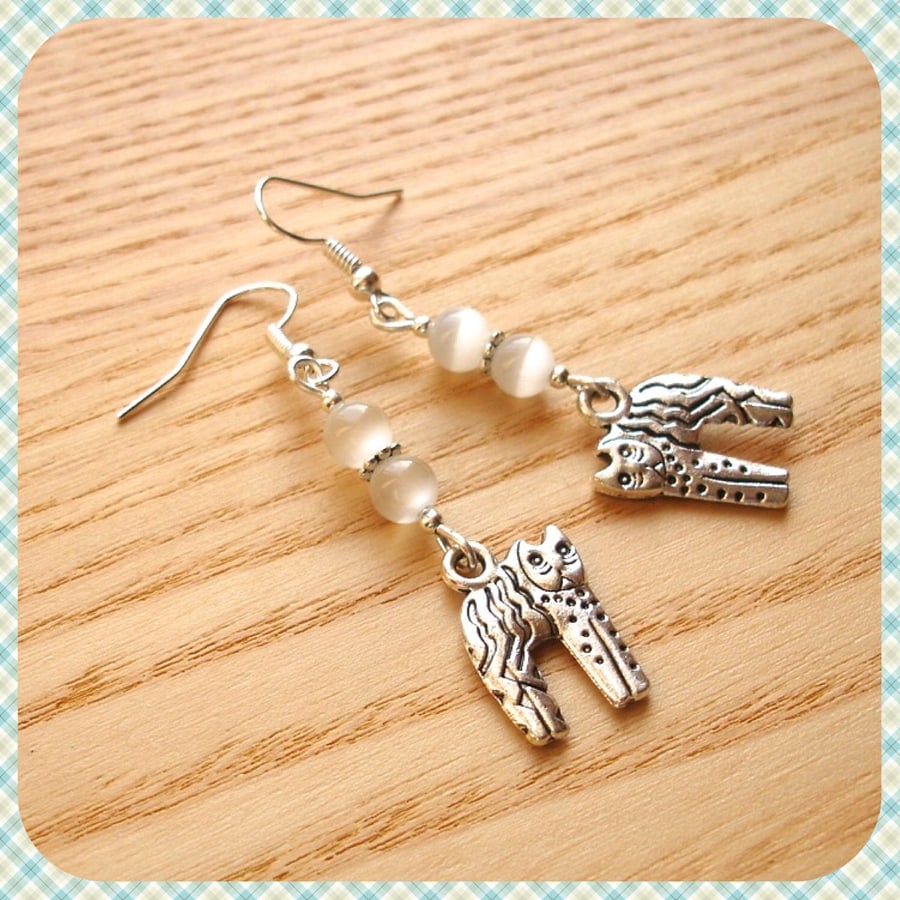 White Kitty Cat Earrings