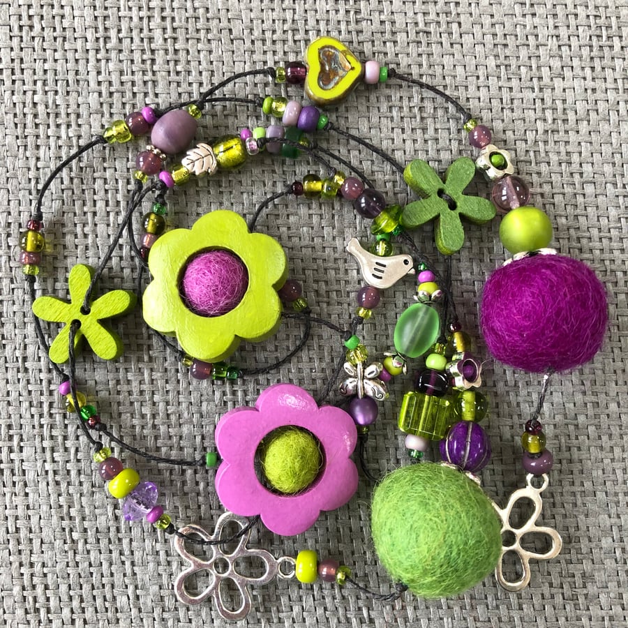 “Suffragette” lariat necklace