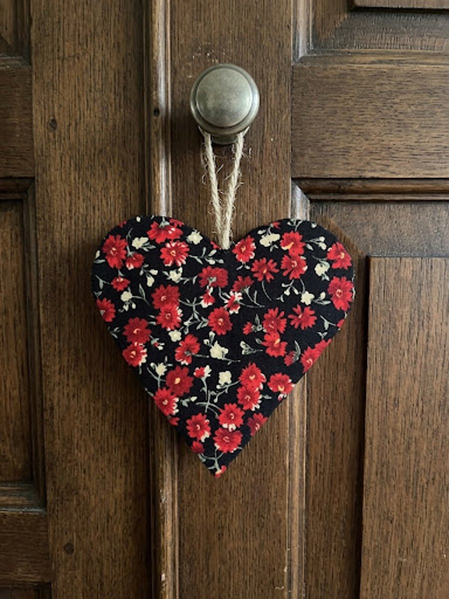 Heart Wall Hanging: Handmade Decoration