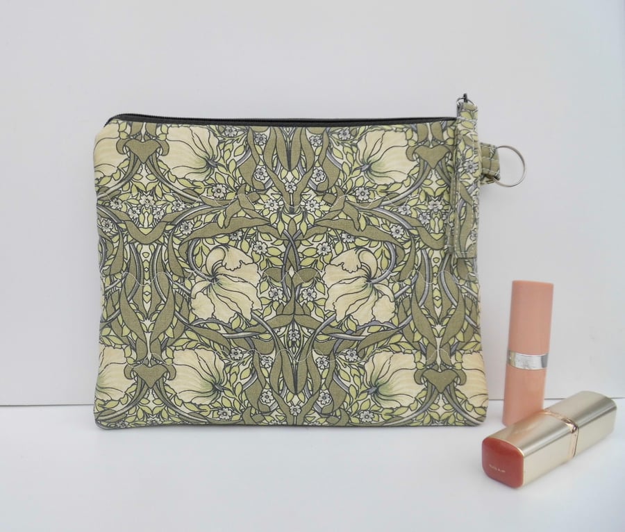 Make up bag in green Pimpernel fabric large size 
