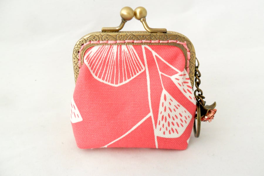Small coin purse with keyring