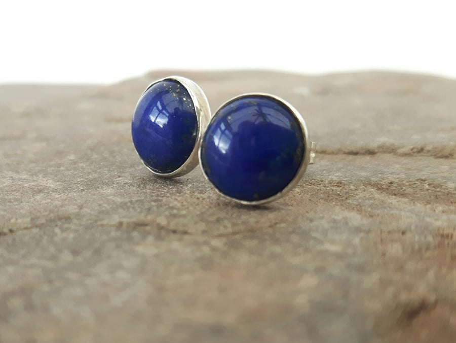 Sterling Silver Round Stud Earrings with Lapis Lazuli 