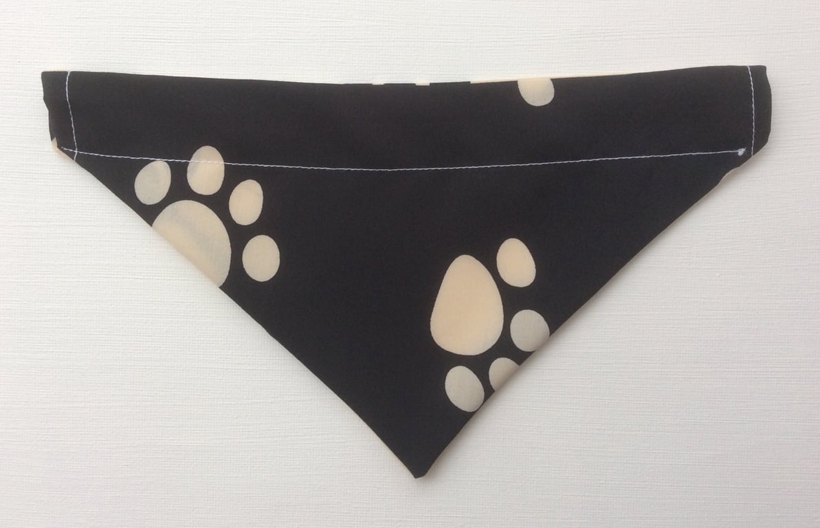 Reversible, over the collar bandana for small dog 