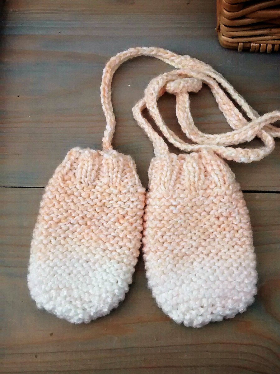 Baby Mittens on a String Folksy