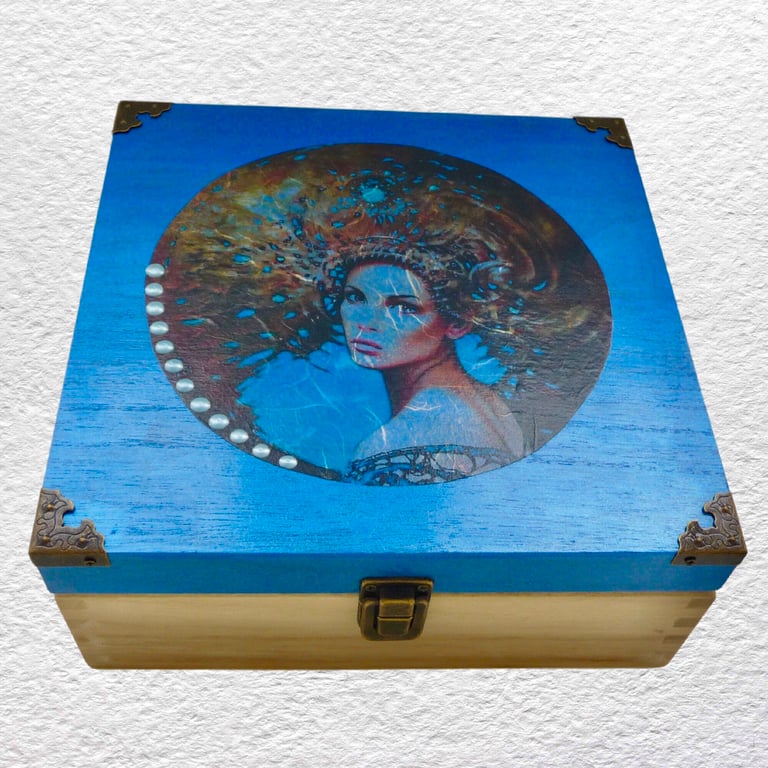Blue Lady: Decorated Wooden Trinket Keepsake Box 24cm