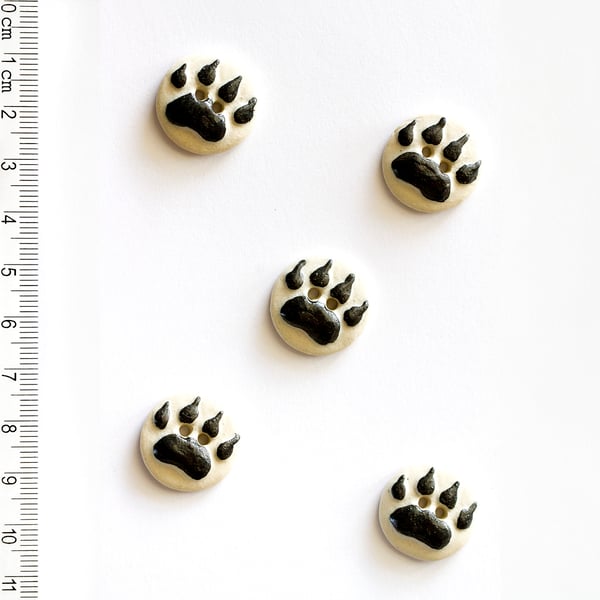 L266 Wild Paw Print Buttons