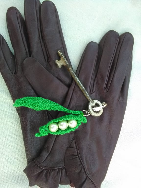 Peas in pods key fob or bag charm