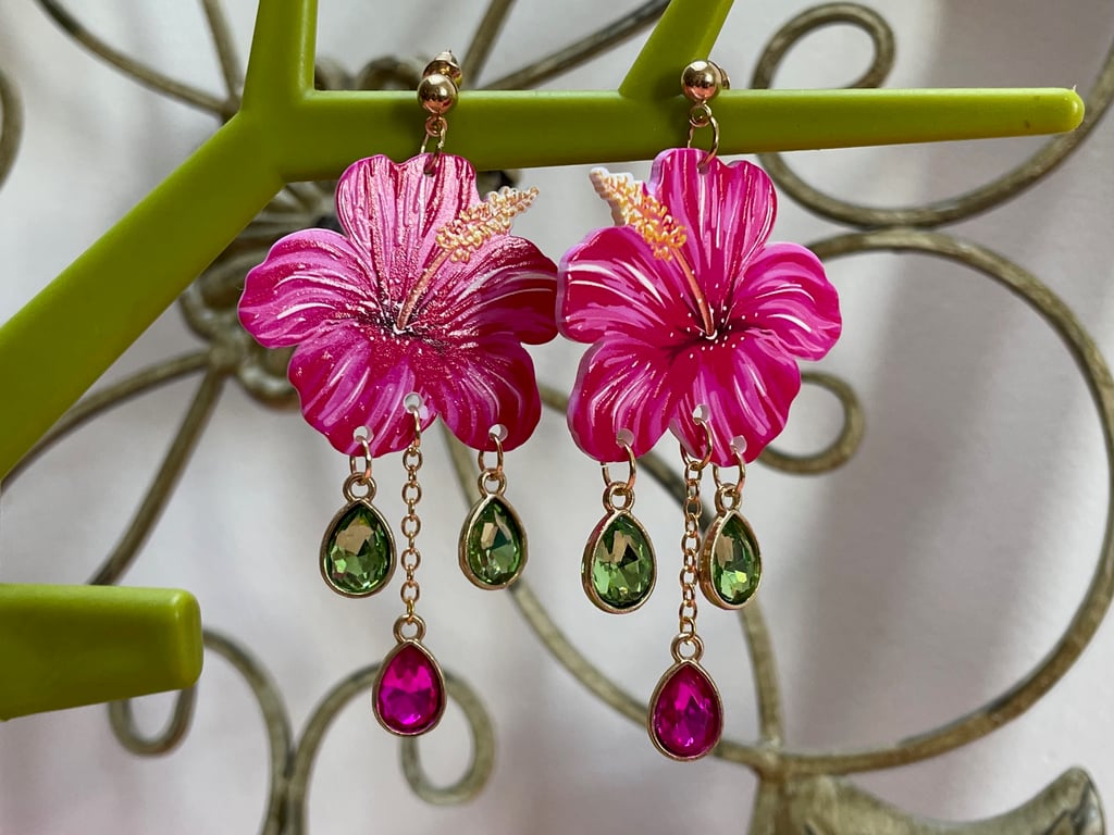 HAWAIIAN HIBISCUS earrings crystal hot pink green gold tone festival resin