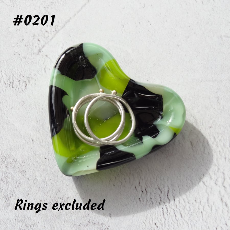 Green & black heart shaped fused glass ring dish, 5cm approx (0201)