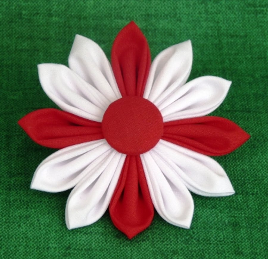  Brooch St George's Day