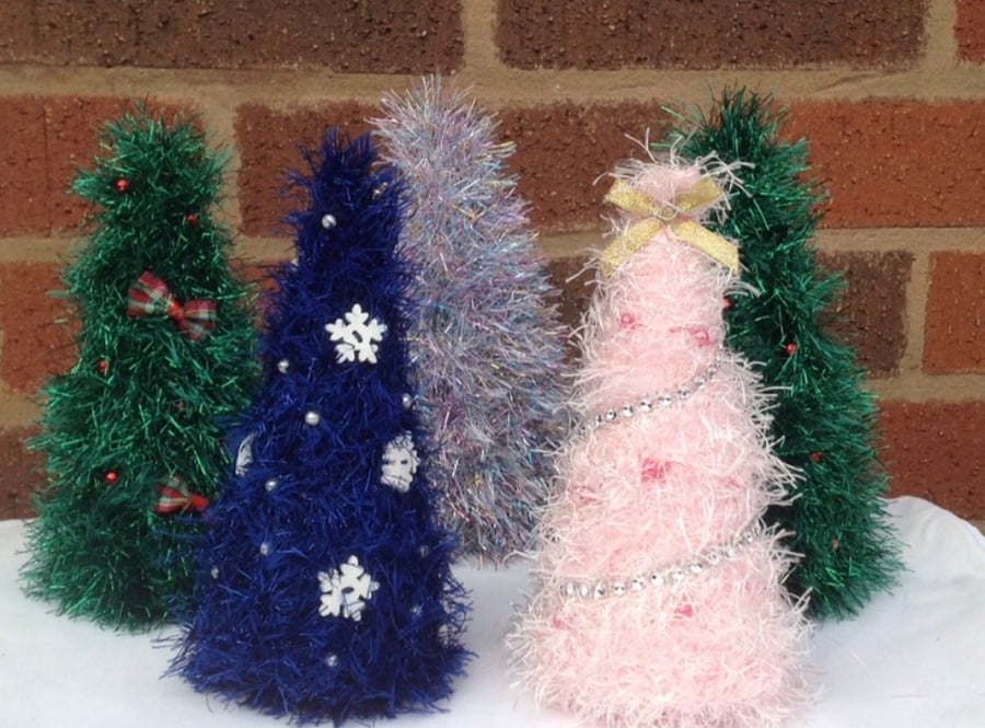 Knitted Christmas Tree in tinsel yarn 