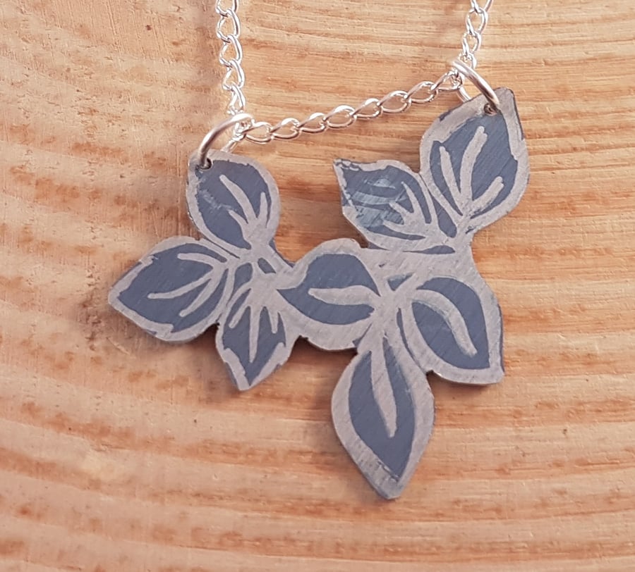 Anodised Aluminium Purple Flower Necklace AAN041810