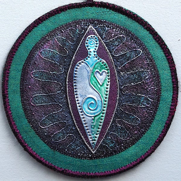 GMM552 - Metal Goddess Mandala Wall Hanging-15cm diameter-Green-Aubergine-Silver