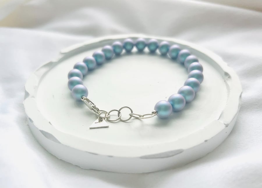 Sterling Silver Single Shimmering Pearl Bracelet 