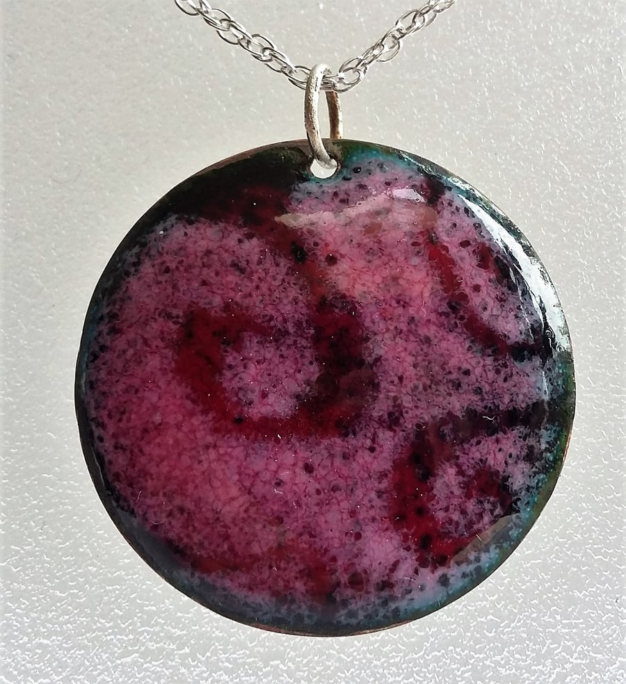 Raspberry ripple pendant, enamel on copper 092