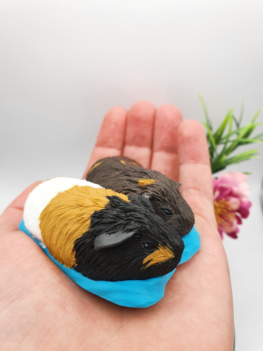 Snuggling Guinea Pigs Figurine