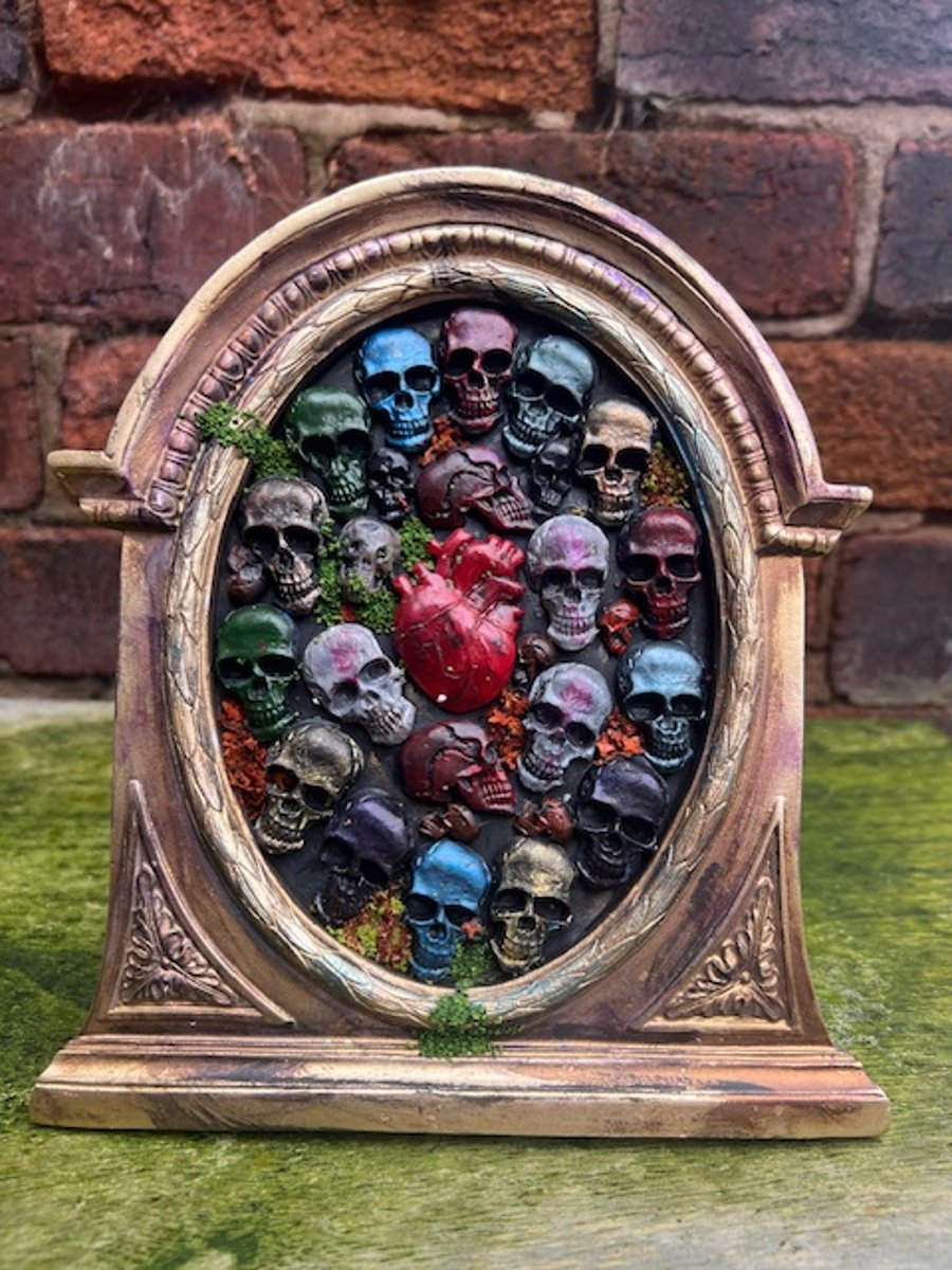 Decorative Gothic Frame - Sacred Heart among the Fallen