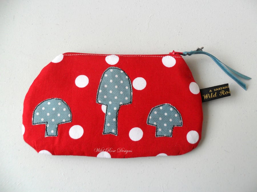 Red Spotty Purse
