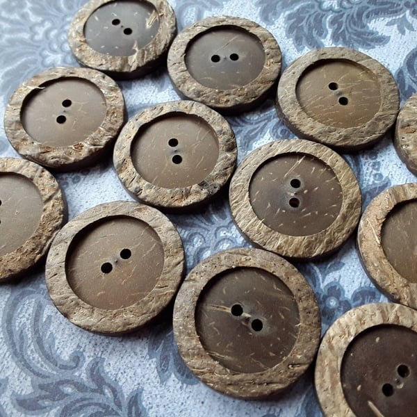 1 & 1 8" 28mm 44L Vintage Real Coconut Buttons