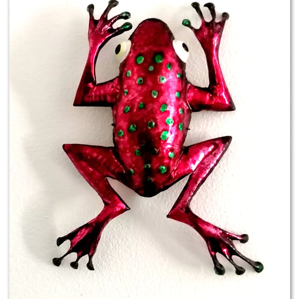 Tin Frog wall decoration ( Pink ) with green spots 