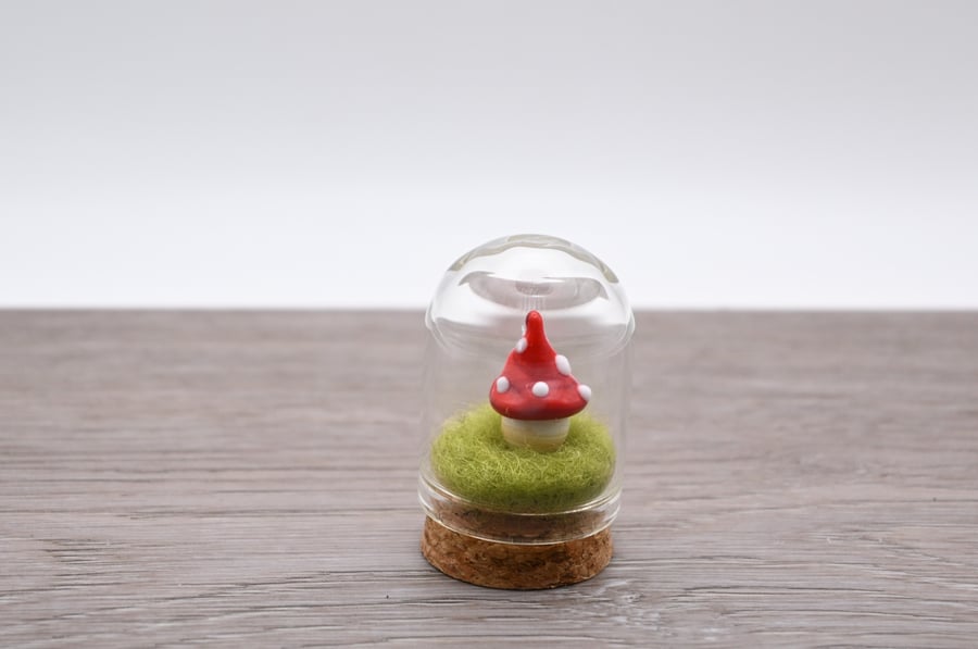 small glass toadstool keepsake gift