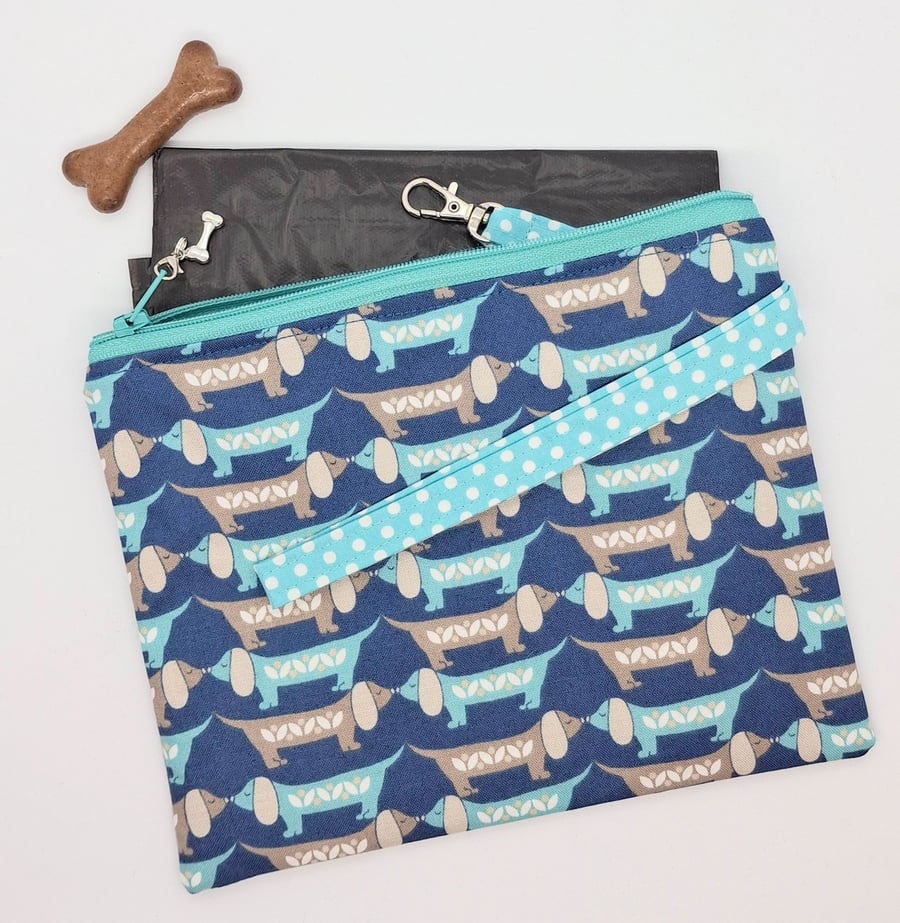 Dachshund zipped pouch 396H