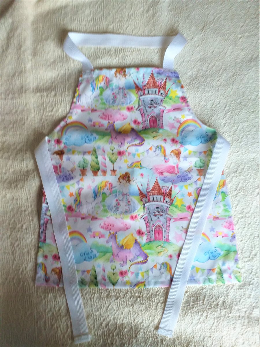 Fantasy Apron age 2-6 