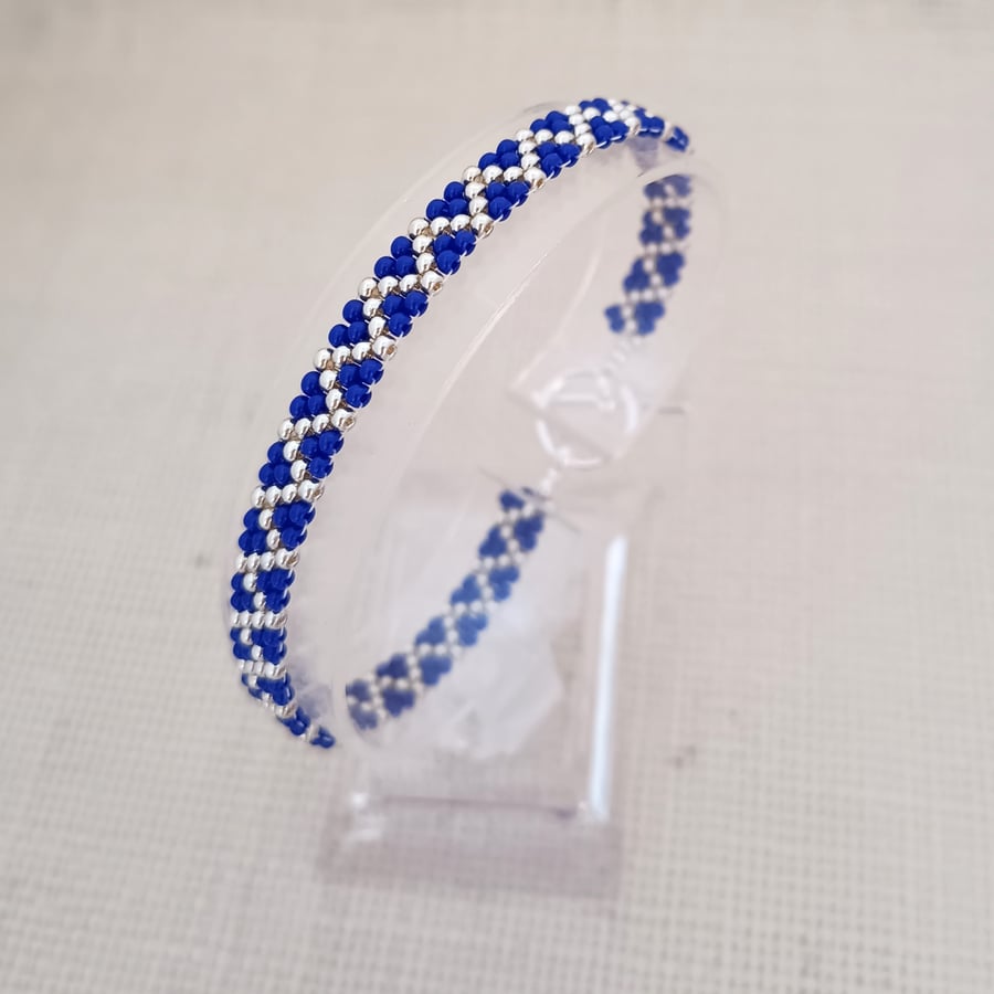 Navy and Silver Zig Zag Beaded Bracelet