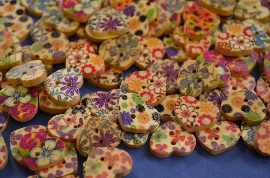 Small Natural Wooden Heart Buttons Floral Mixed Flowers 18x15mm (NH2)