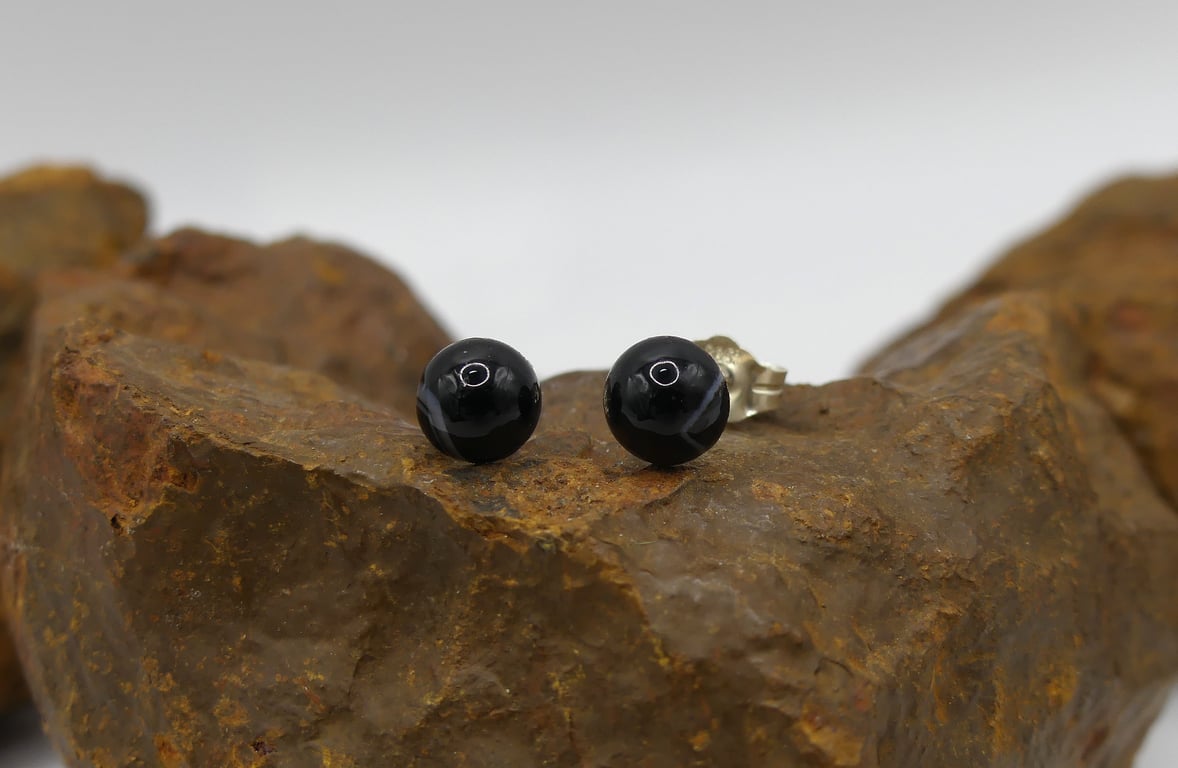 Black Banded Agate 6mm Gemstones, Sterling Silver Earrings. Side White Bands.