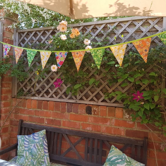 Bunting; retro style floral print