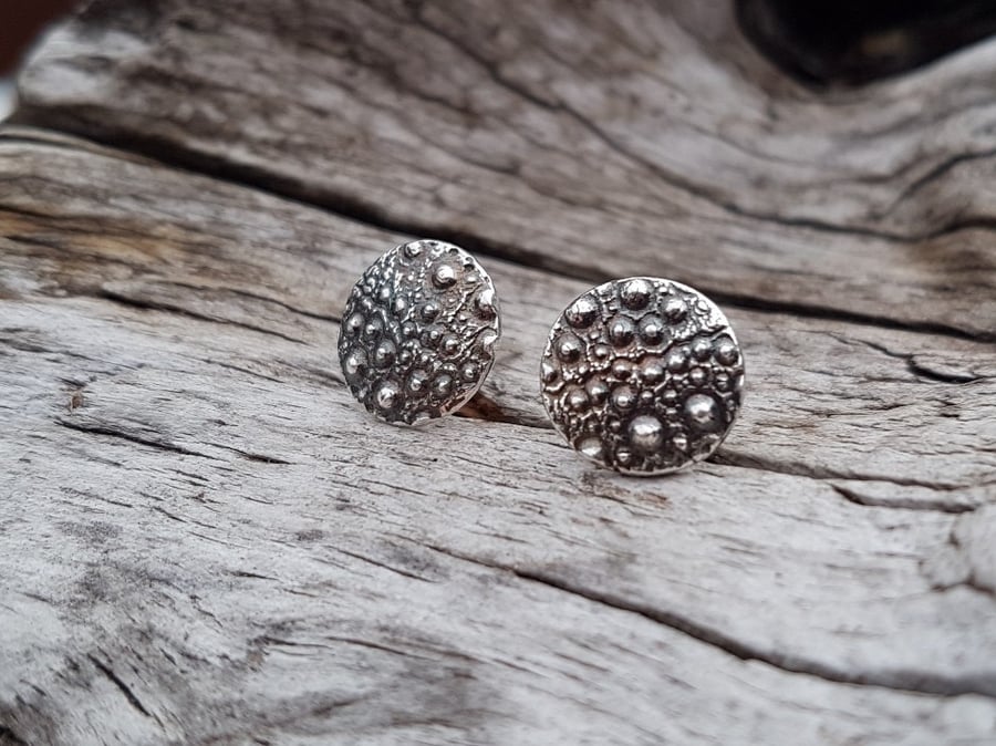 Urchin Disk Studs Large
