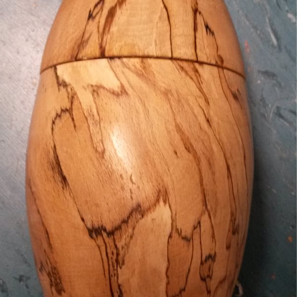 Spalted cherrywood pot