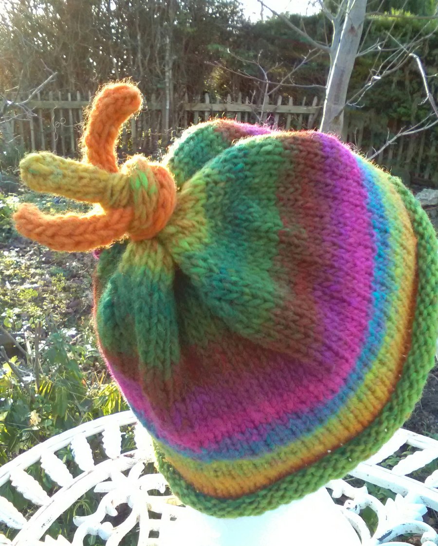 Handknit 100% WOOL NORO KNOTTY TOP BEANIE Medium Rainbow