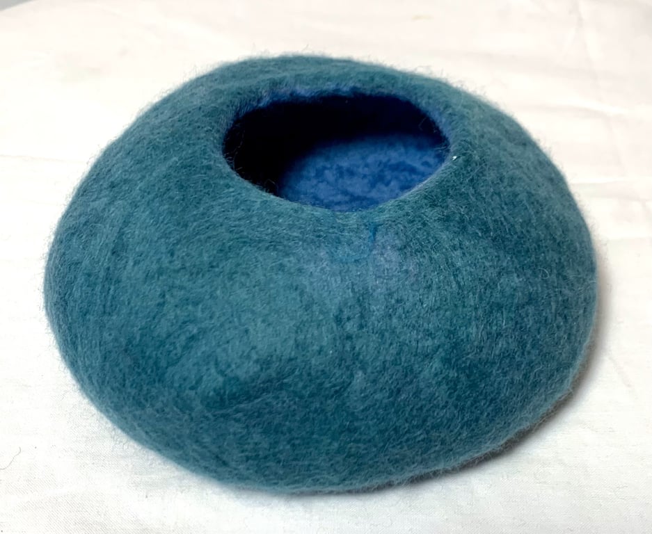 Make a Wet Felted Bowl Kit with Illustrated Instructions