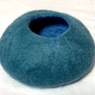Make a Wet Felted Bowl Kit with Illustrated Instructions