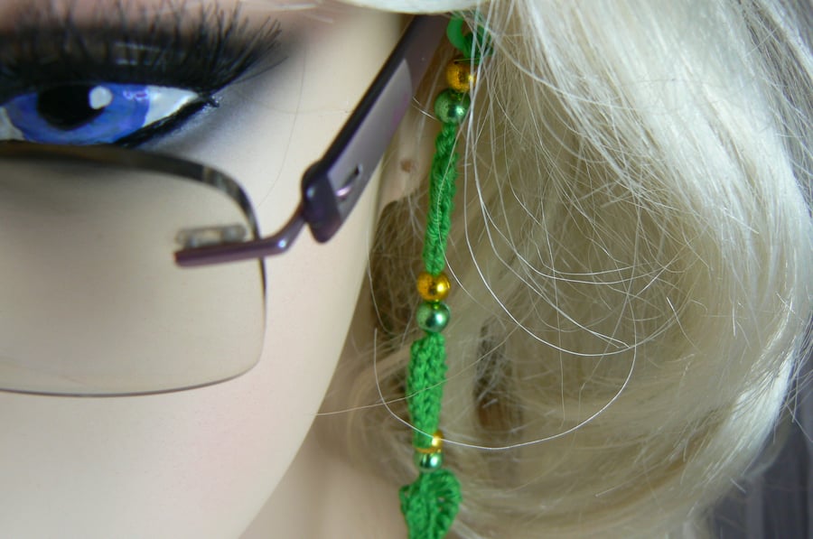 Glasses lanyard chain , crochet leaves with beads (emerald green)